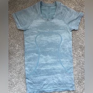 Lululemon Swiftly Tech Short Sleeve Shirt Size 4 Blue